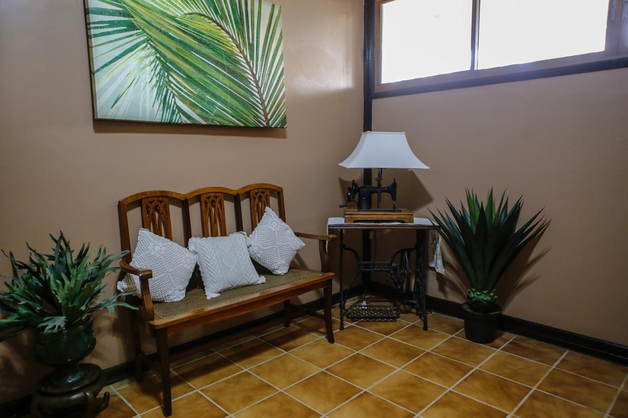 Victoria'S Haven Bed and Breakfast Dumaguete City Esterno foto