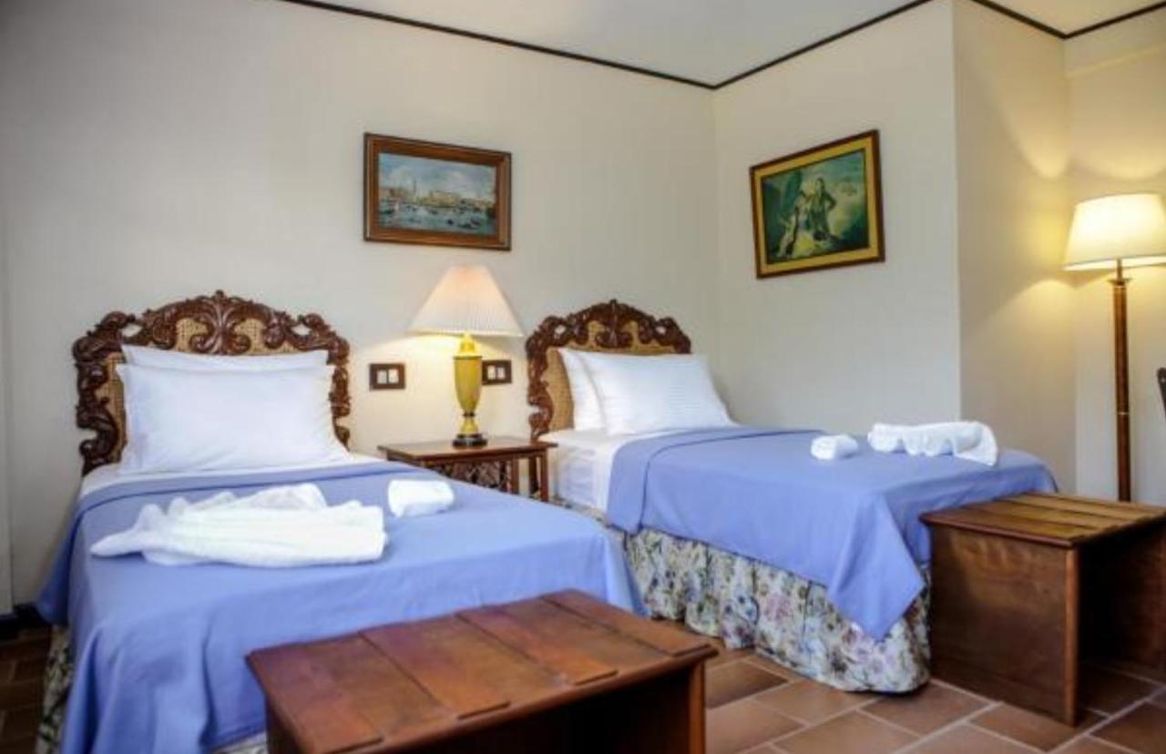 Victoria'S Haven Bed and Breakfast Dumaguete City Esterno foto