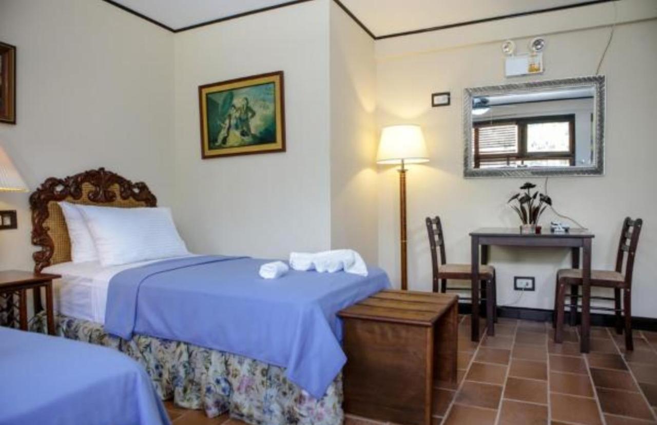 Victoria'S Haven Bed and Breakfast Dumaguete City Esterno foto