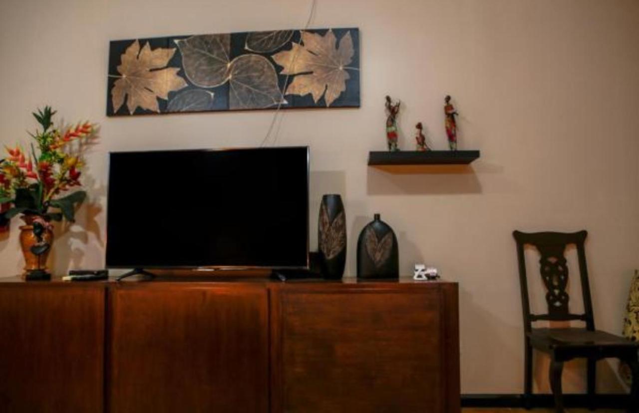 Victoria'S Haven Bed and Breakfast Dumaguete City Esterno foto